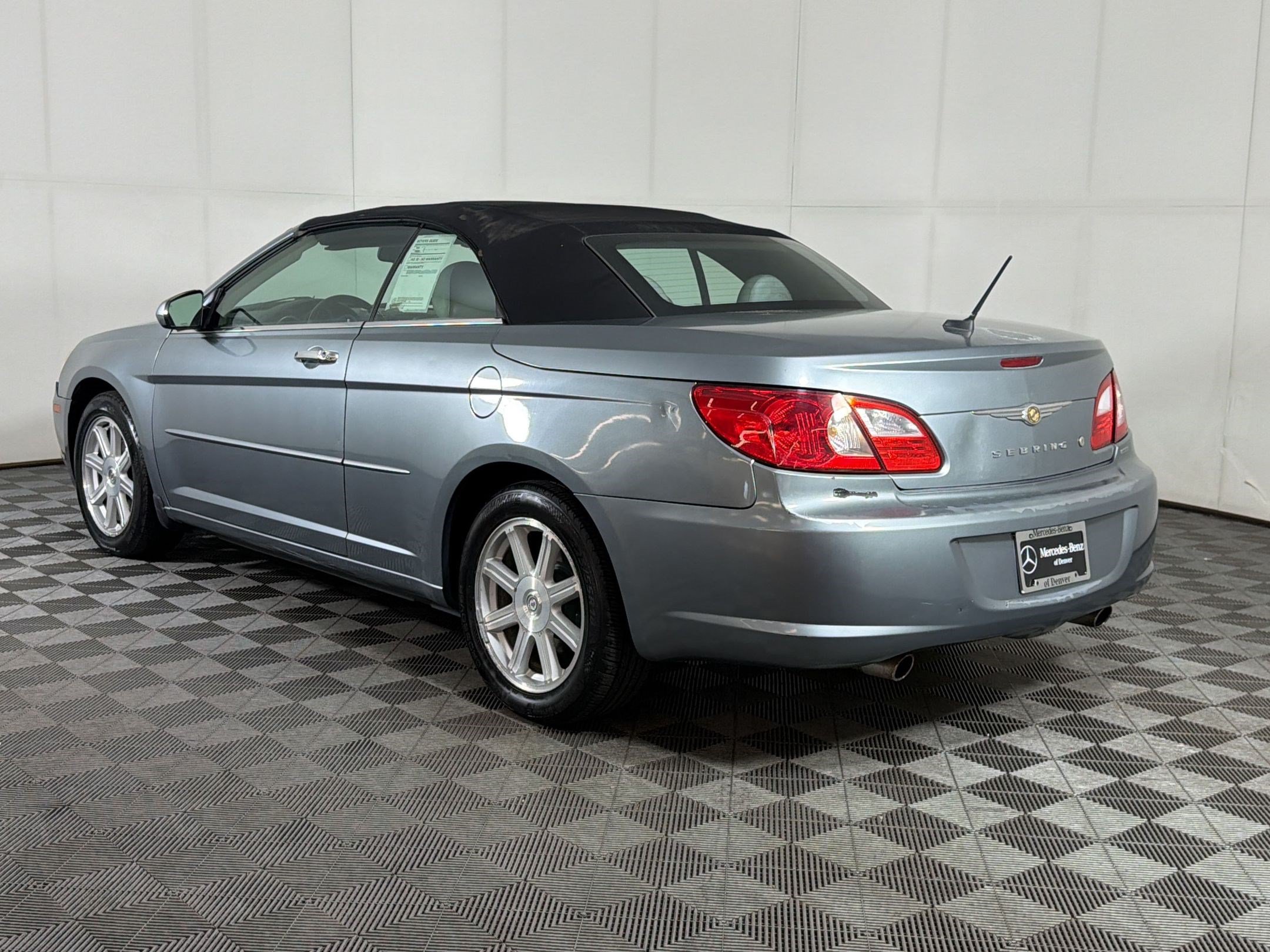 Used 2008 Chrysler Sebring Limited FWD image 3