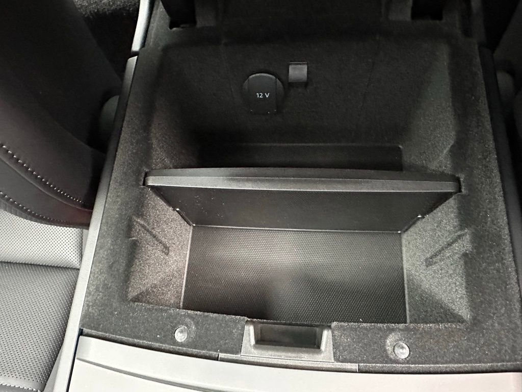 Used 2026 Porsche Panamera 4 image 31