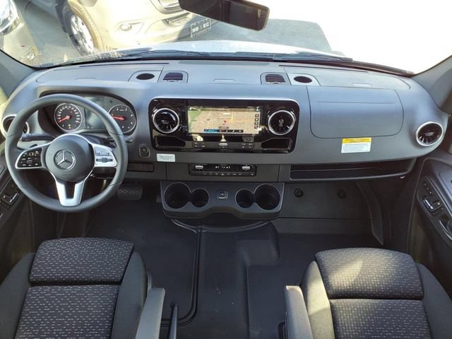 Used 2024 Mercedes-Benz Sprinter 3500 image 4