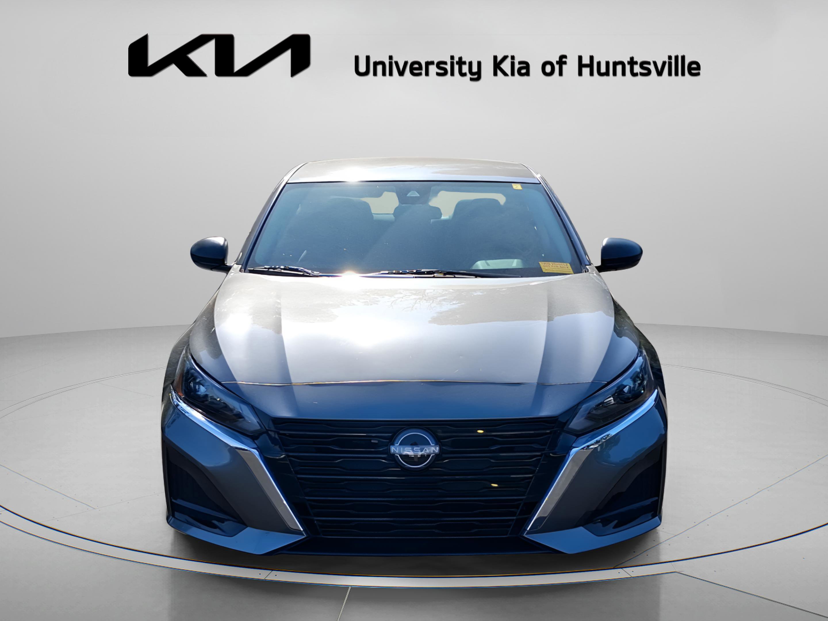 Used 2024 Nissan Altima 2.5 S image 2