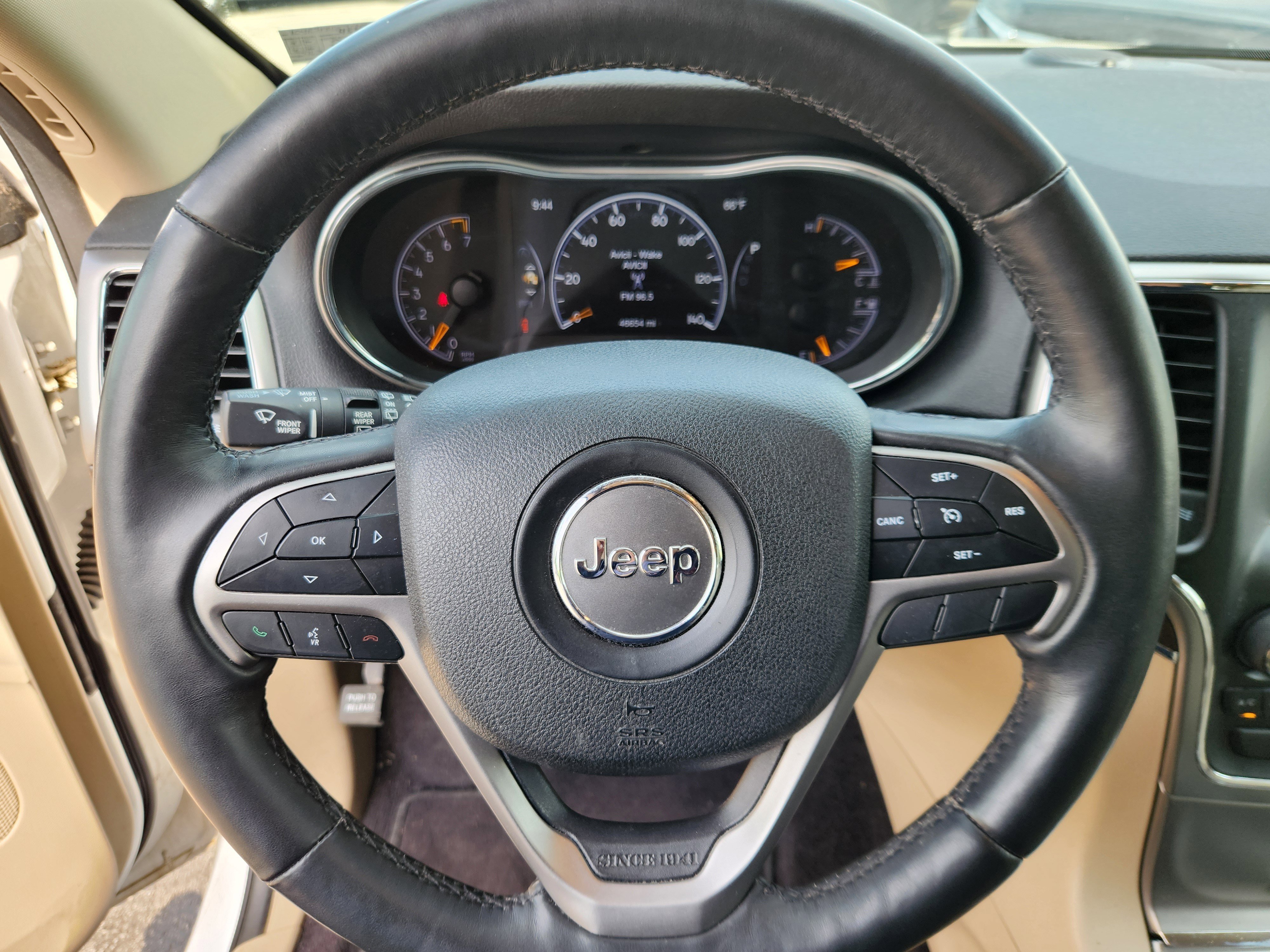 Used 2018 Jeep Grand Cherokee Limited AWD/4WD image 9