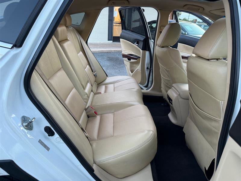 Used 2011 Honda Crosstour EX image 18