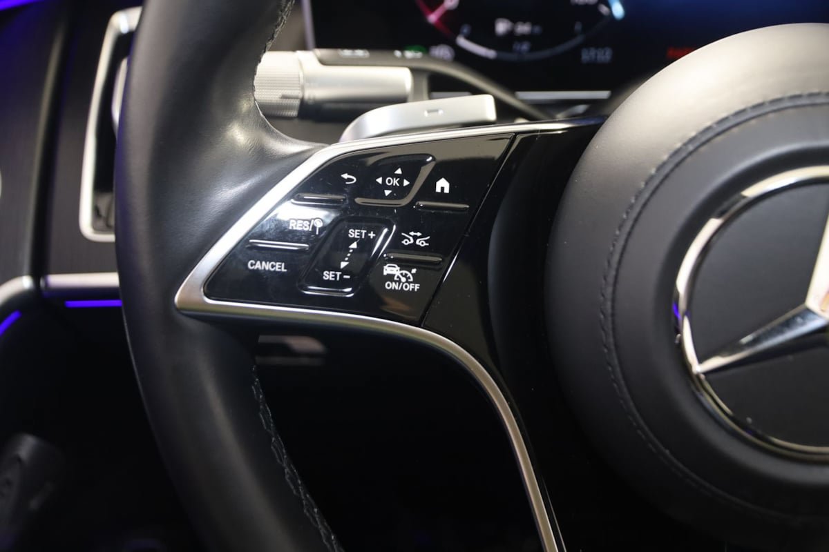 Used 2022 Mercedes-Benz S 500 4MATIC w/ AMG Line Package image 39