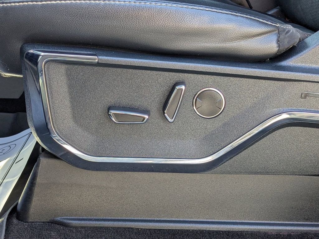 Used 2021 Ford F150 Lariat w/ Equipment Group 502A High image 19