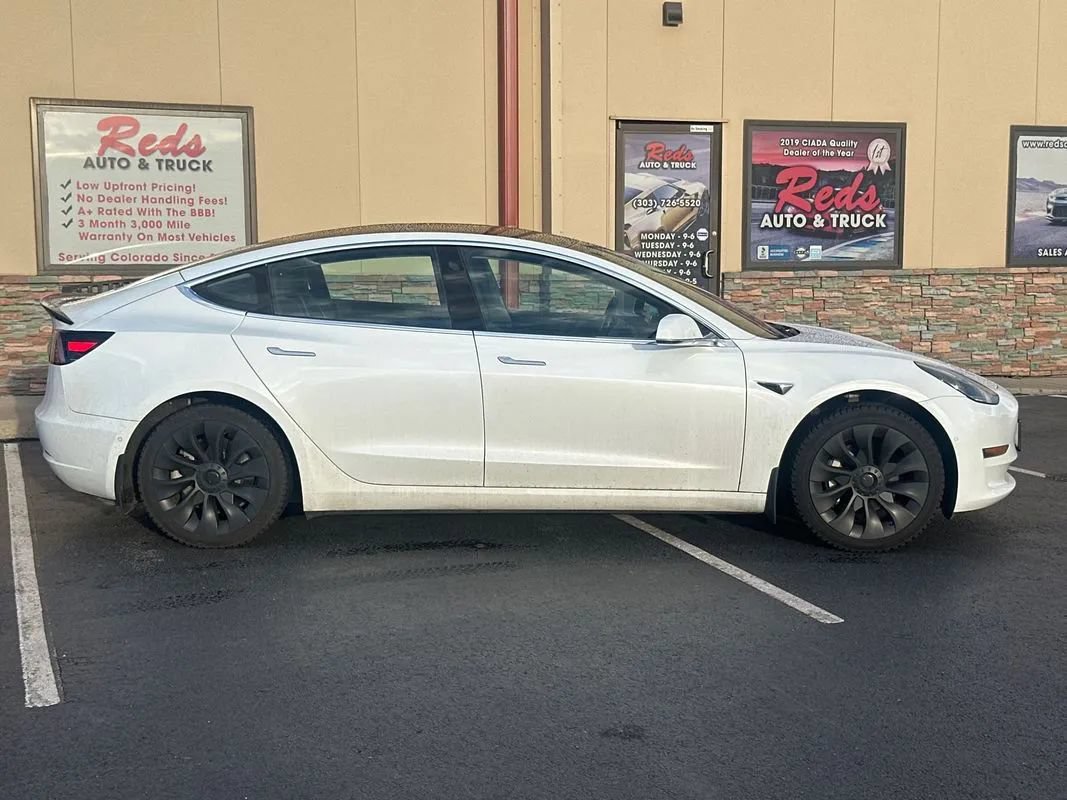 Used 2018 Tesla Model 3 Long Range RWD image 3