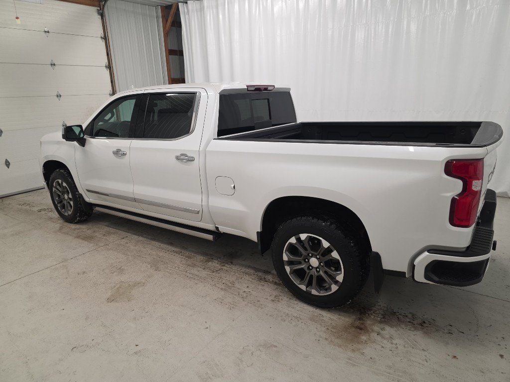 Used 2022 Chevrolet Silverado 1500 High Country w/ Z71 Off-Road Package image 17