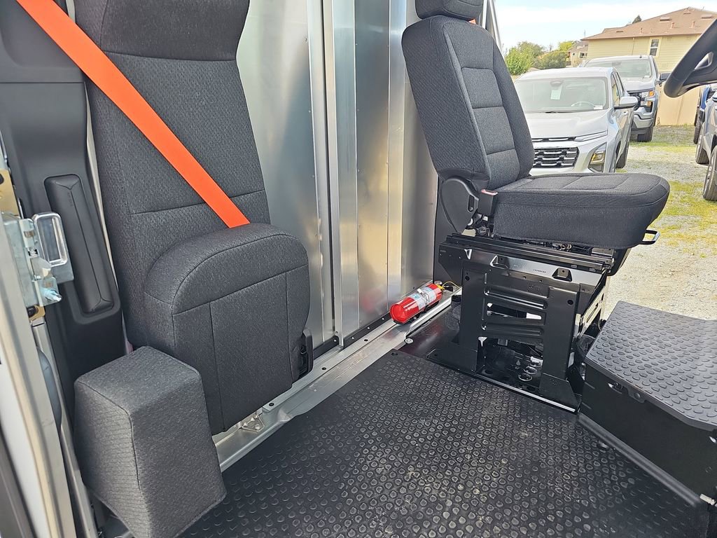 New 2025 Chevrolet Brightdrop 400 image 10