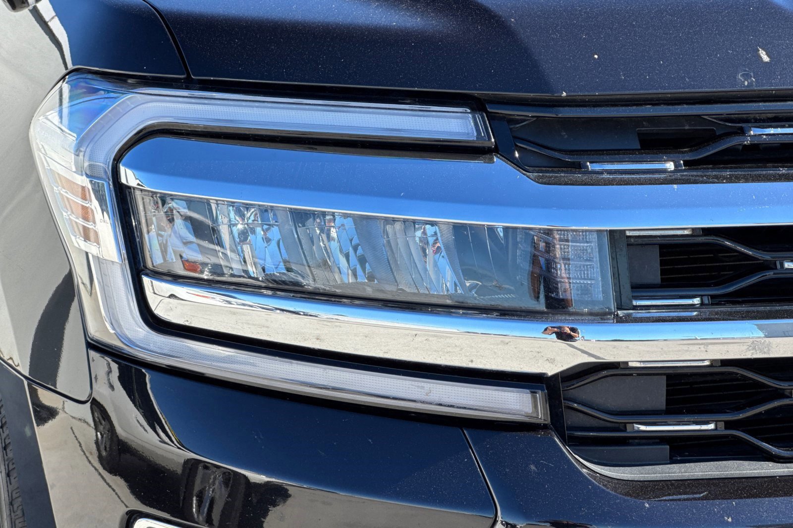 Used 2024 Ford Expedition Limited image 9