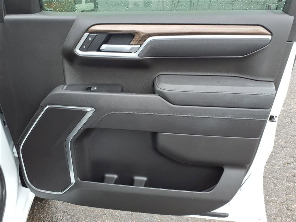 Used 2026 Chevrolet Silverado 1500 LT image 14