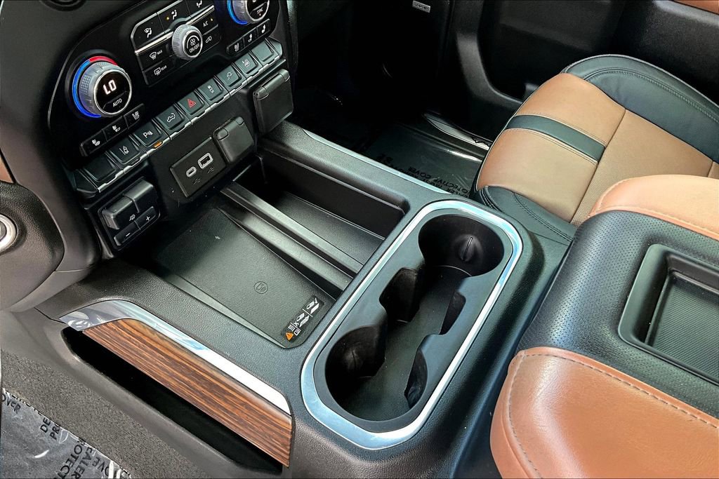 Used 2022 Chevrolet Silverado 3500 High Country w/ Technology Package image 14