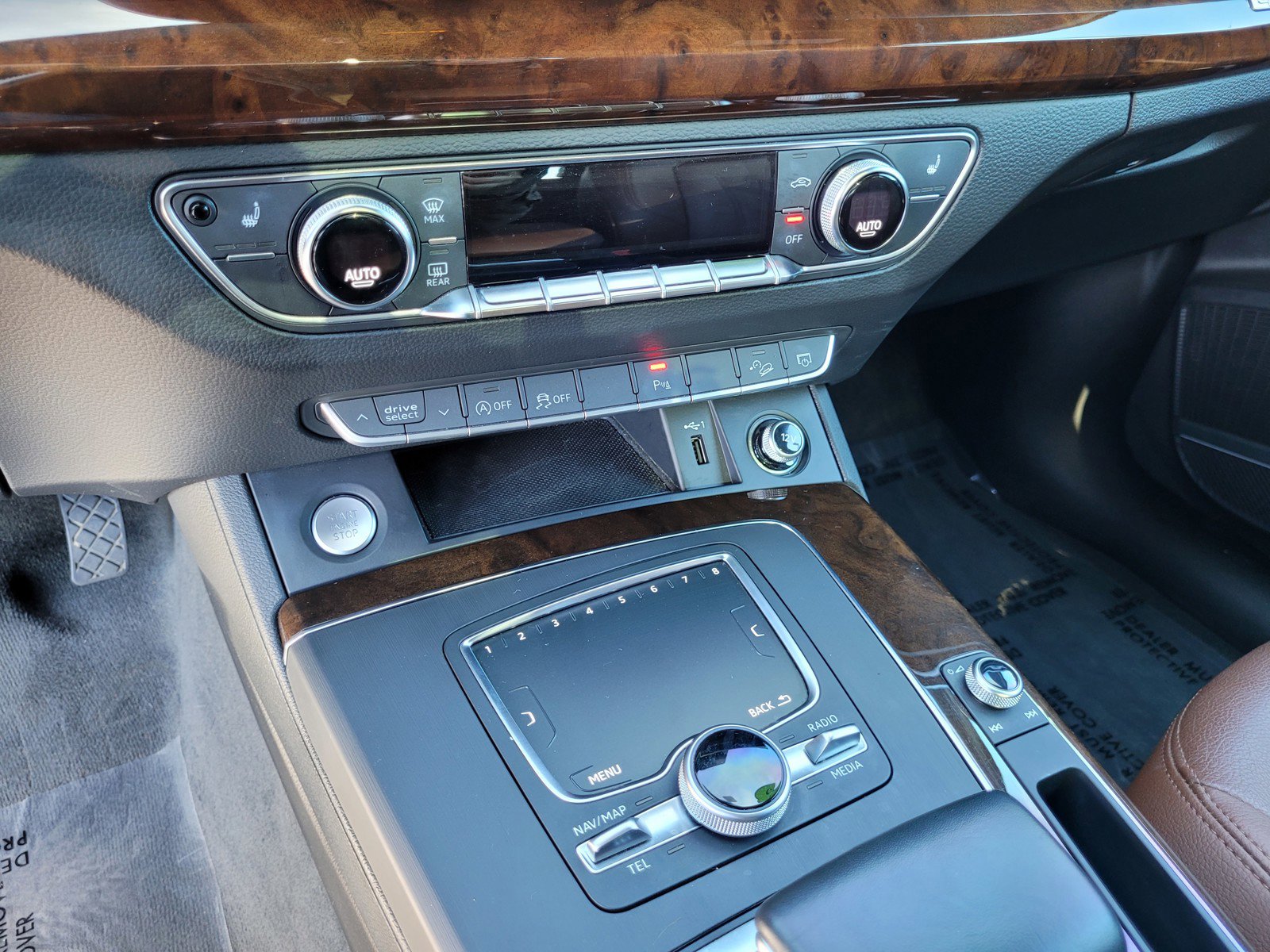 Used 2018 Audi Q5 2.0T Premium Plus w/ Premium Plus Package image 19