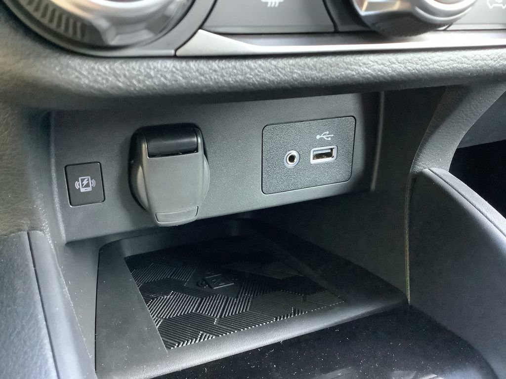 New 2025 Nissan Versa SV w/ Trunk Package FWD image 27