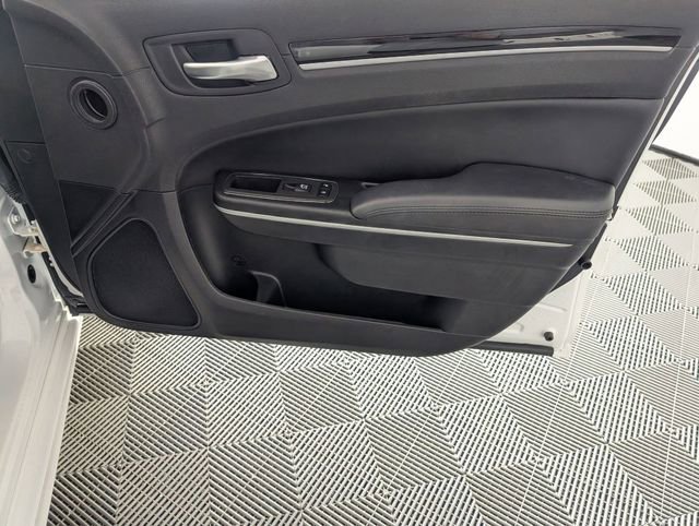 Used 2023 Chrysler 300 Touring L RWD image 32
