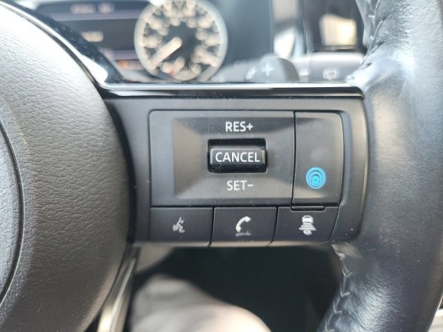 Used 2022 Nissan Pathfinder SV w/ SV Premium Package FWD image 35