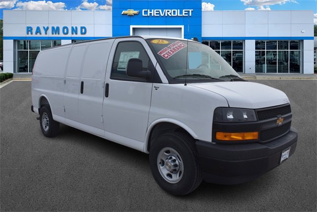 New 2025 Chevrolet Express 2500 Work Van image 10