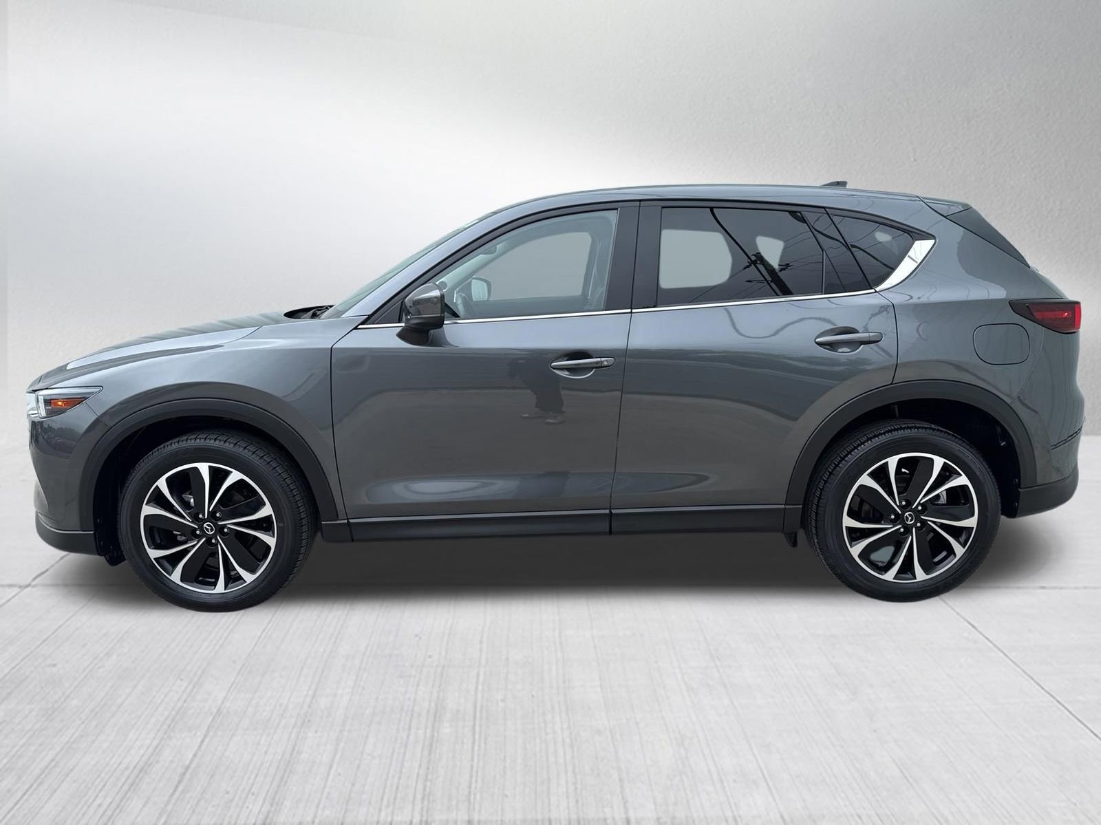 Used 2023 MAZDA CX-5 AWD 2.5 S w/ Premium Plus Pkg image 4