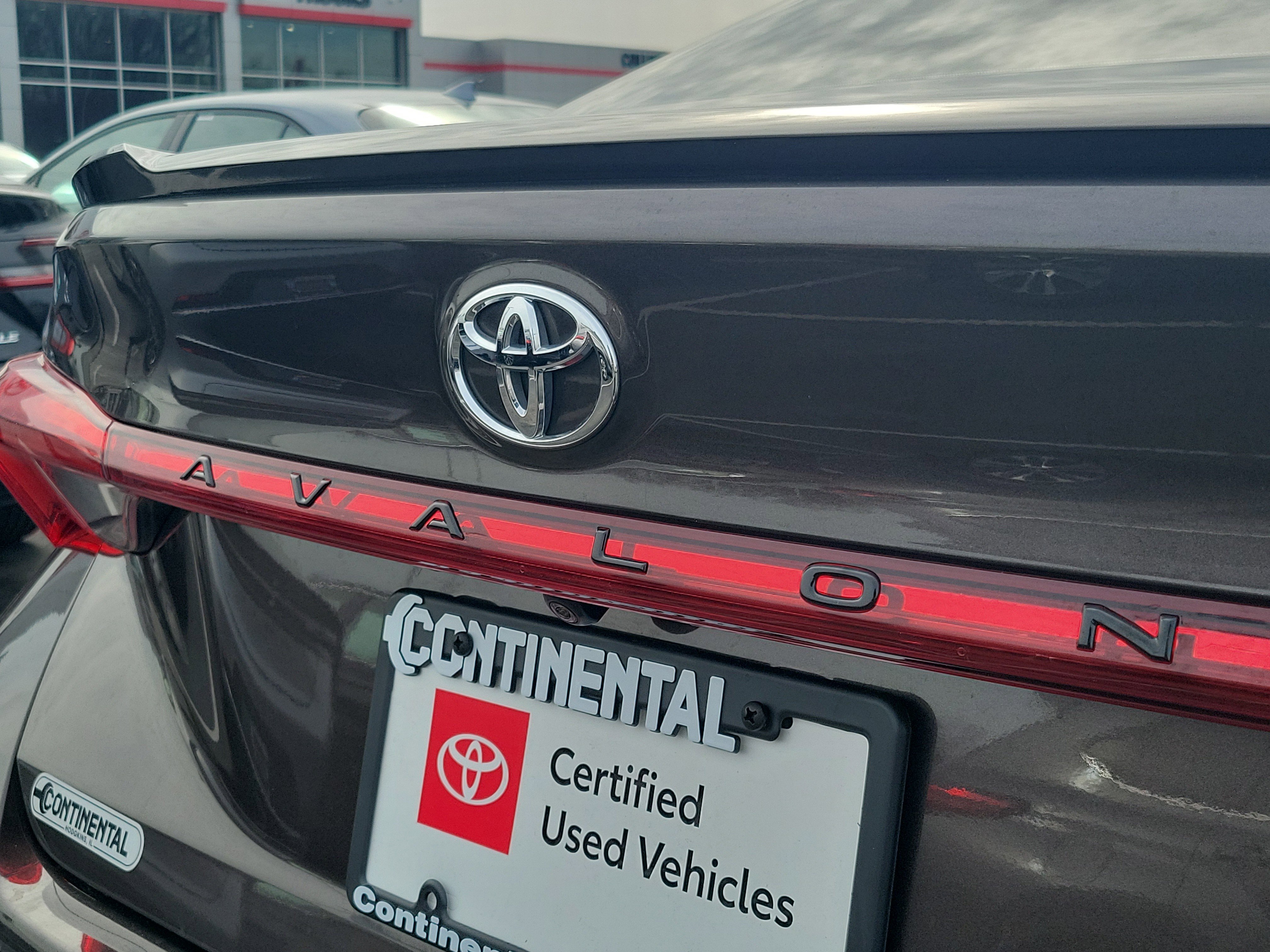 Certified 2019 Toyota Avalon Touring w/ Advanced Safety Package image 8