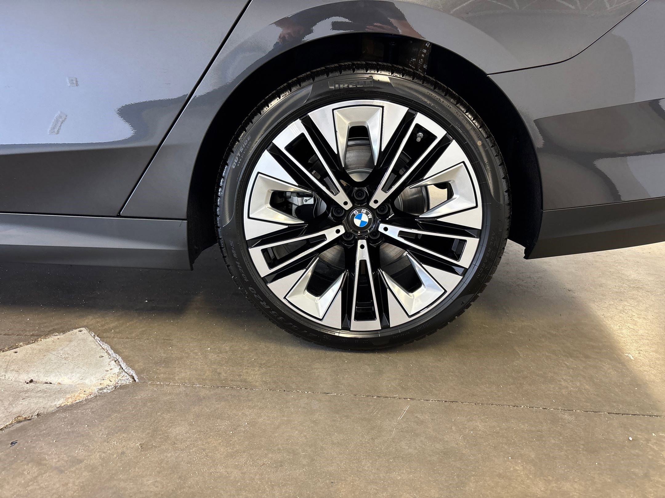 New 2026 BMW 530i image 24