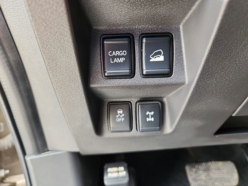 Used 2023 Nissan Frontier PRO-4X w/ Pro Convenience Package AWD/4WD image 23