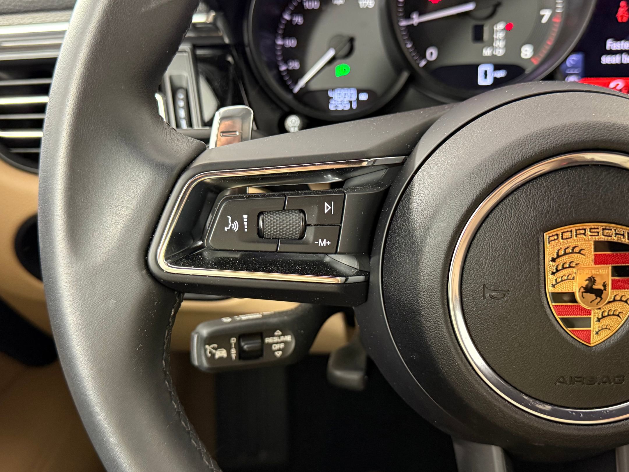 New 2025 Porsche Macan image 18