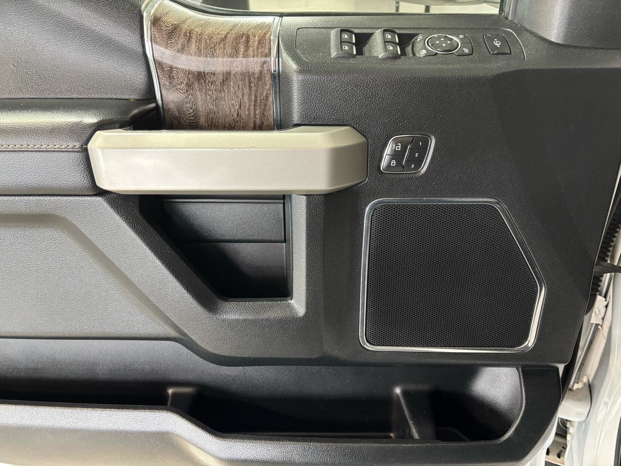 Used 2019 Ford F250 Lariat w/ Lariat Ultimate Package image 26