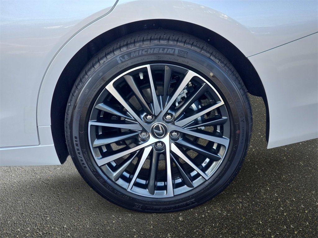 Used 2024 Lexus ES 250 w/ Premium Package image 33