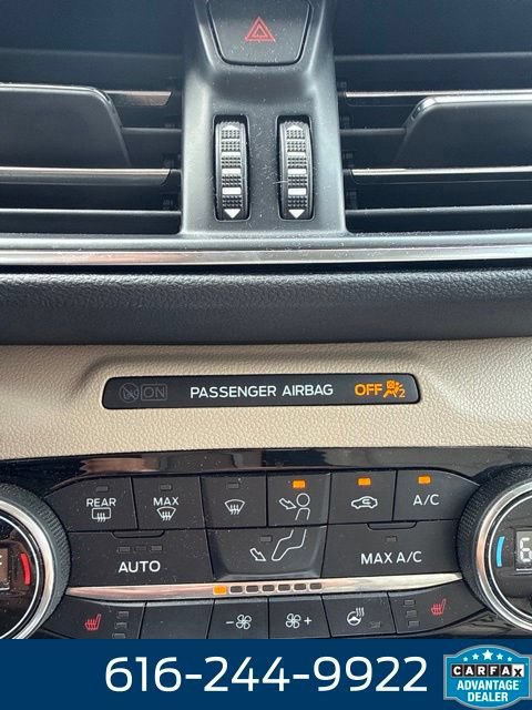 Used 2021 Ford Escape Titanium AWD/4WD image 14