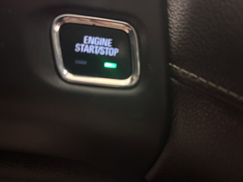 Used 2021 GMC Acadia SLE w/ Driver Convenience Package AWD/4WD image 13
