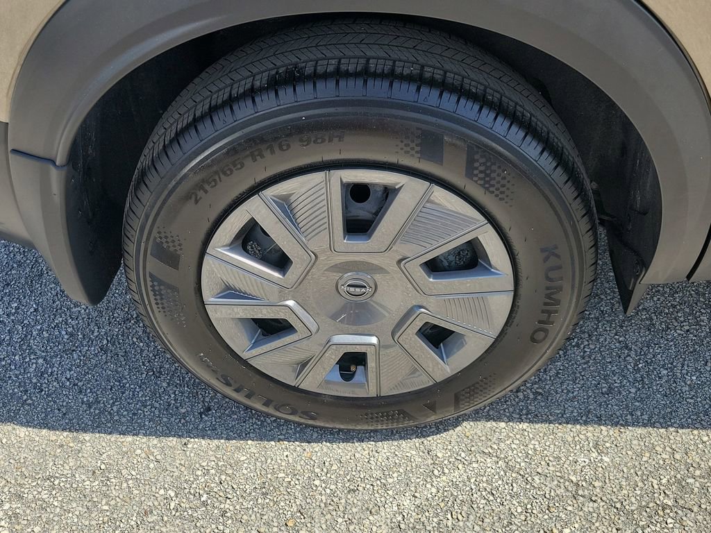 Certified 2025 Nissan Kicks S image 12