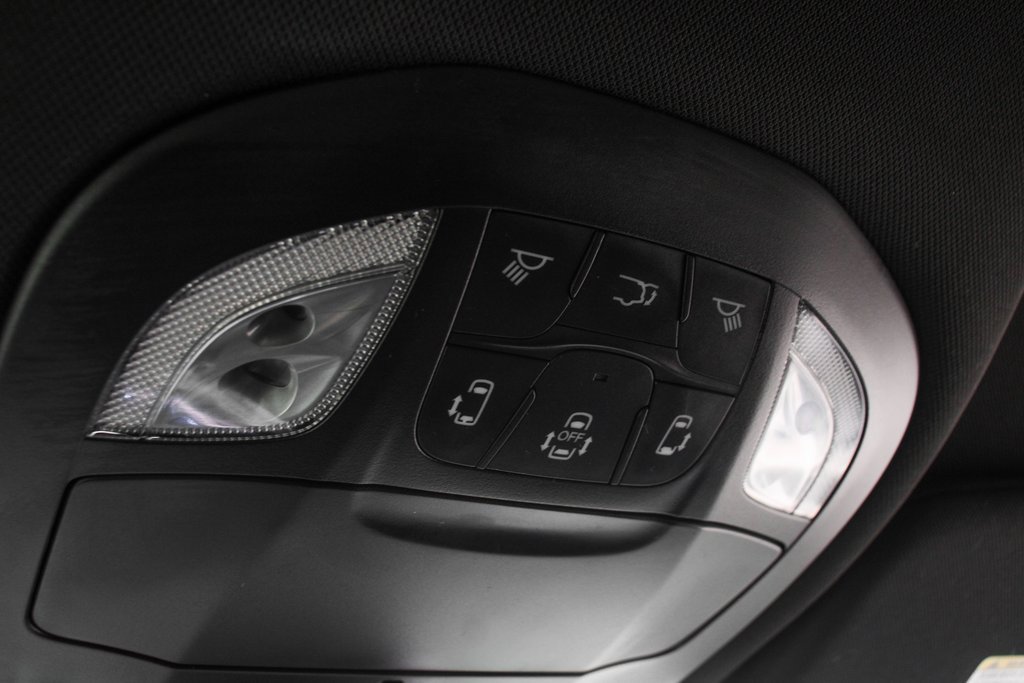 Used 2021 Chrysler Pacifica Touring w/ S Appearance Package image 28