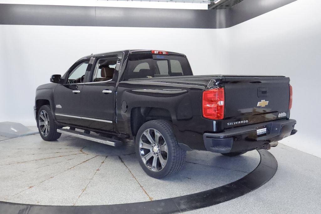 Used 2015 Chevrolet Silverado 1500 High Country w/ High Country Premium Package AWD/4WD image 3