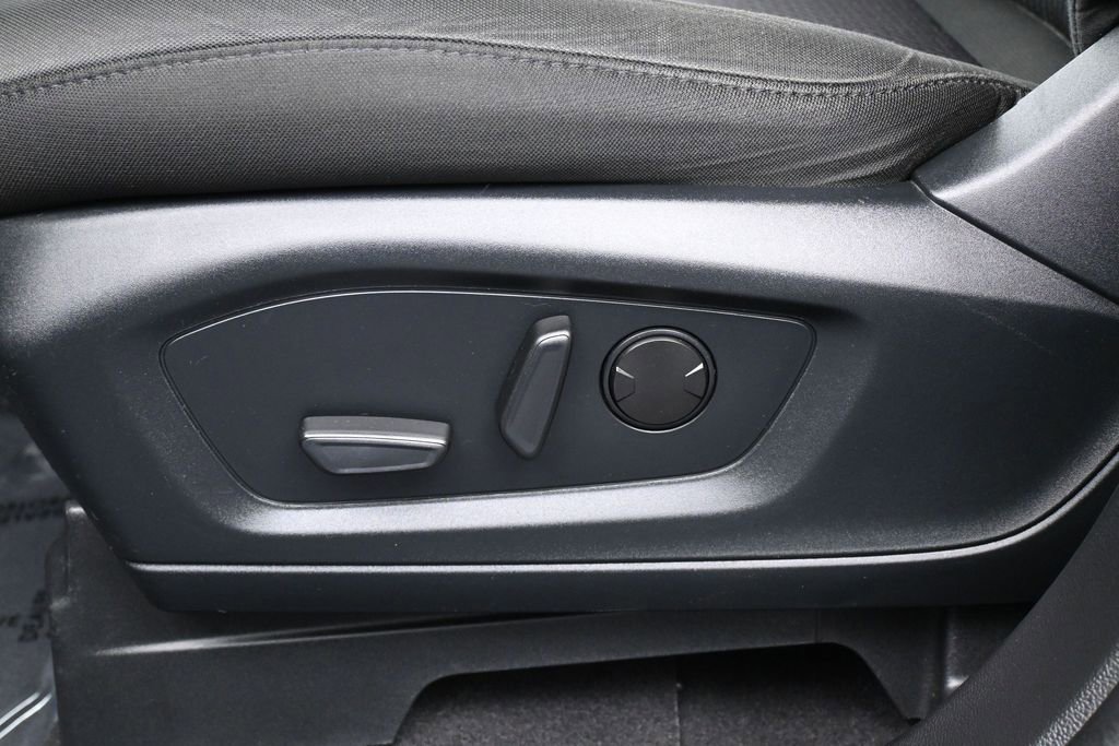 Used 2023 Ford Explorer XLT RWD image 12