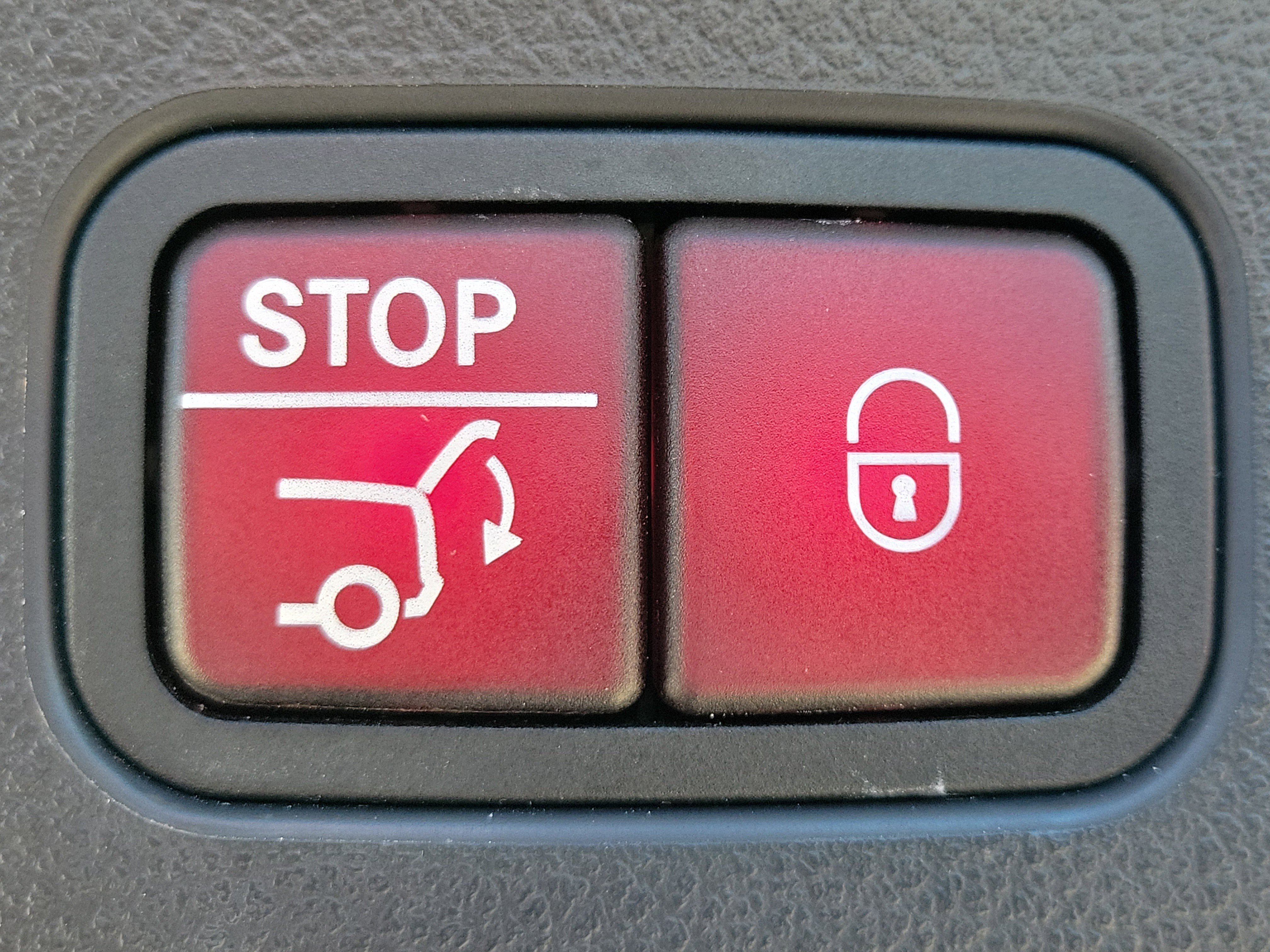 Used 2023 Mercedes-Benz GLC 300 4MATIC image 14