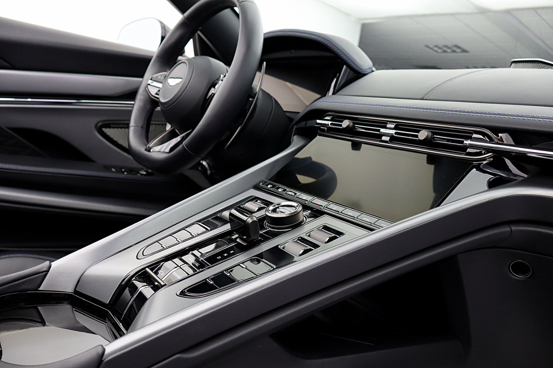 Used 2024 Aston Martin DB12 Convertible RWD image 47