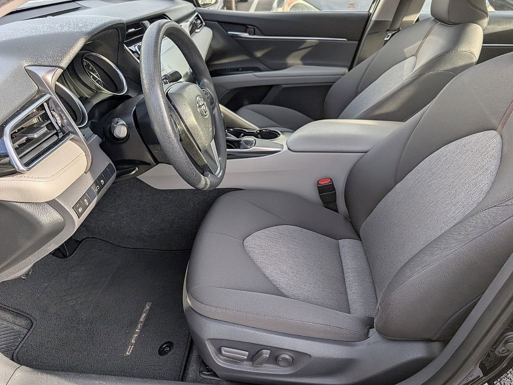Used 2018 Toyota Camry LE w/ Audio Package FWD image 21