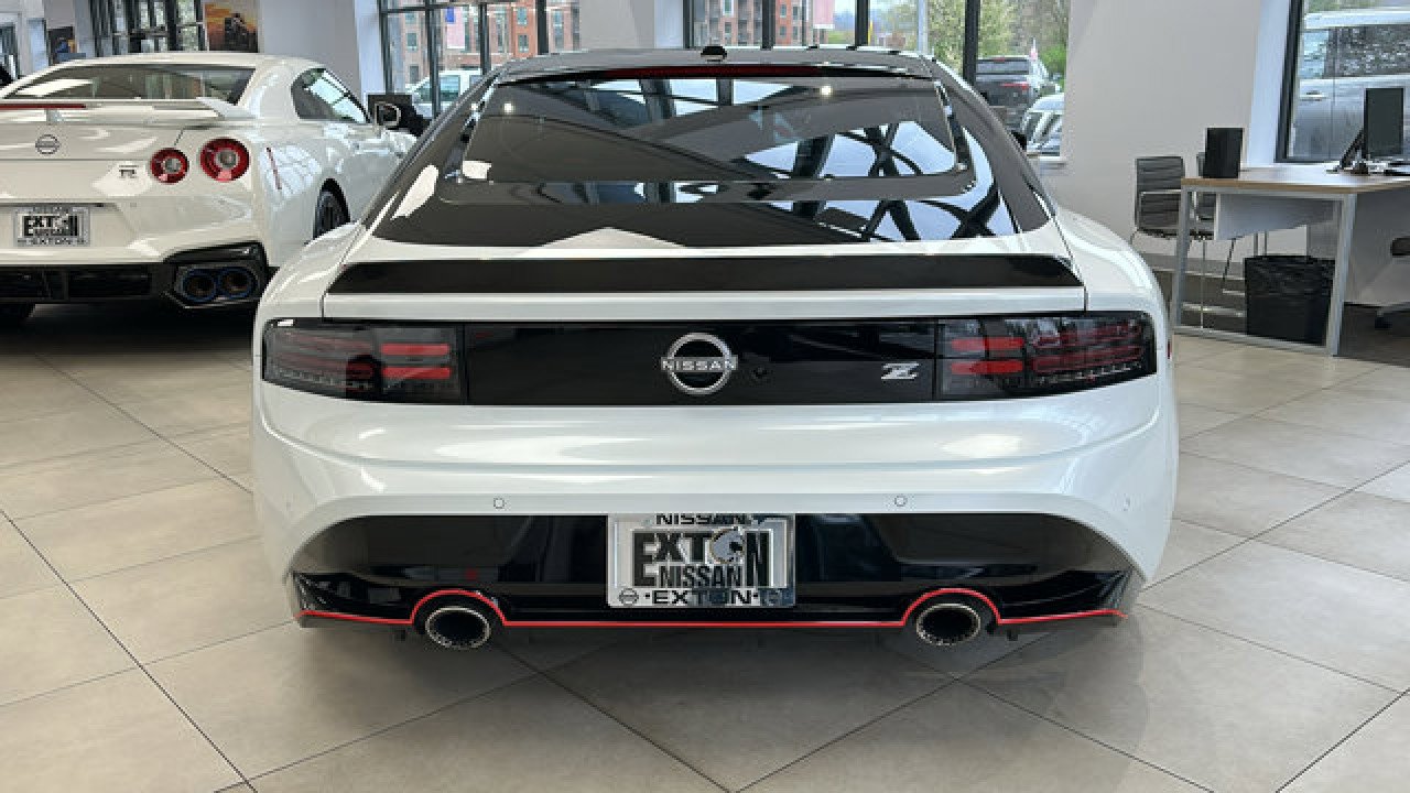New 2023 Nissan Z PERFORMANC w/ Floor Mat Package (L93) image 4