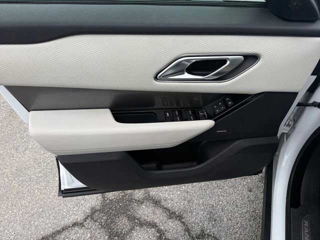 Used 2019 Land Rover Range Rover Velar S image 11