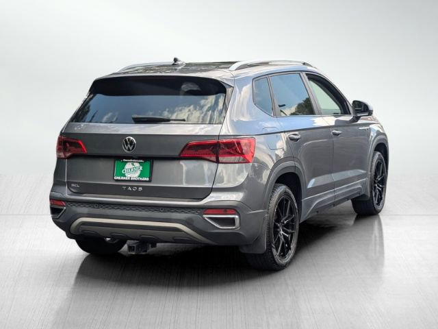Used 2022 Volkswagen Taos SEL w/ Panoramic Sunroof Package image 4