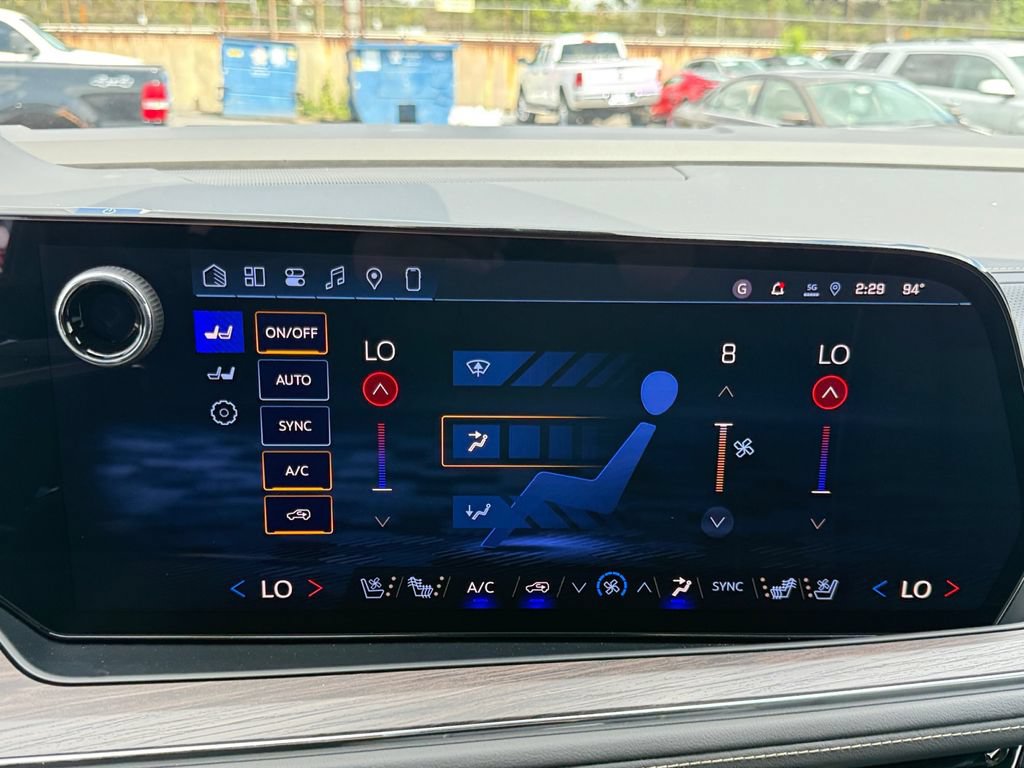 New 2026 Chevrolet Suburban Premier AWD/4WD image 17
