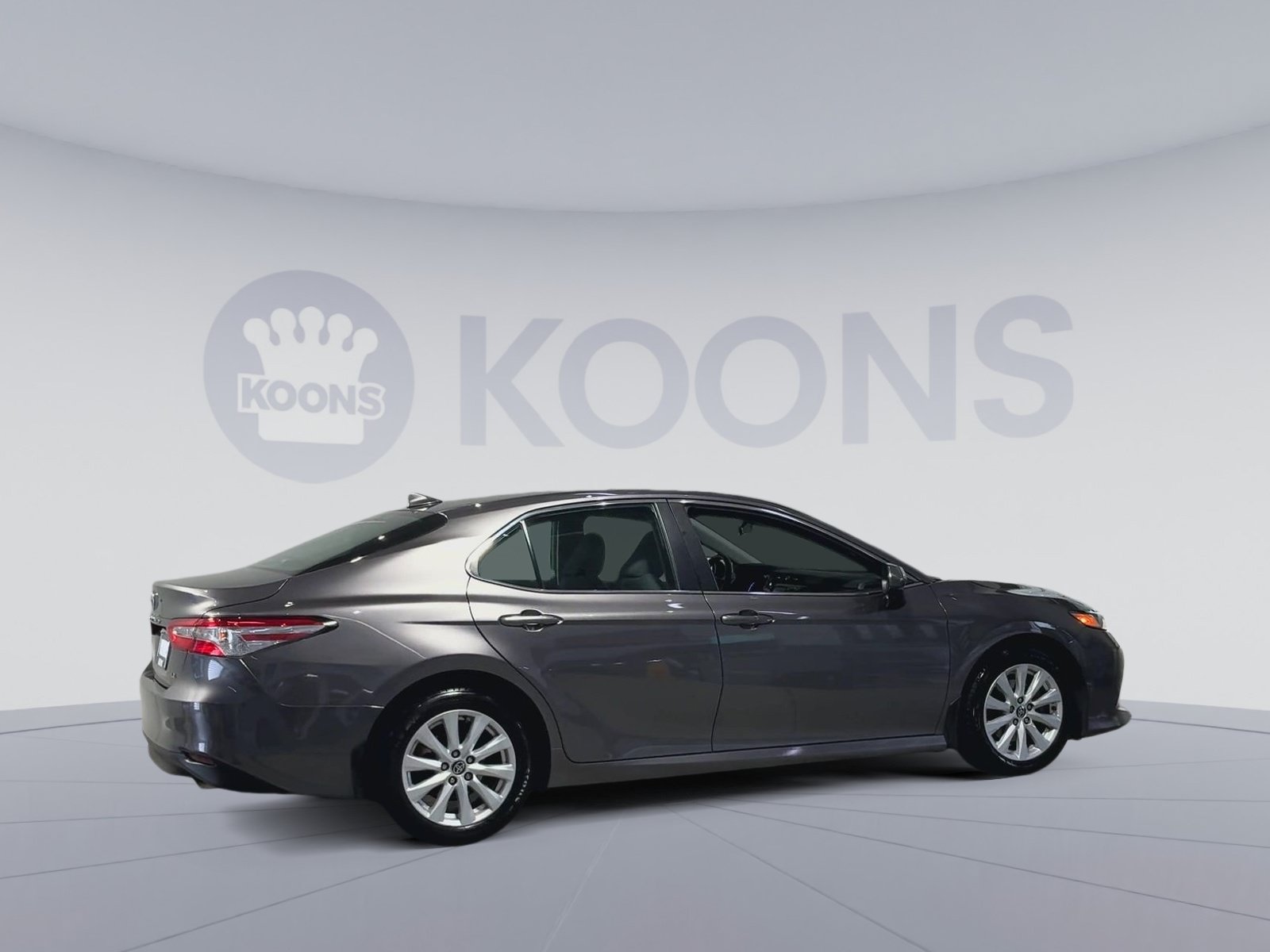 Used 2020 Toyota Camry LE FWD image 2