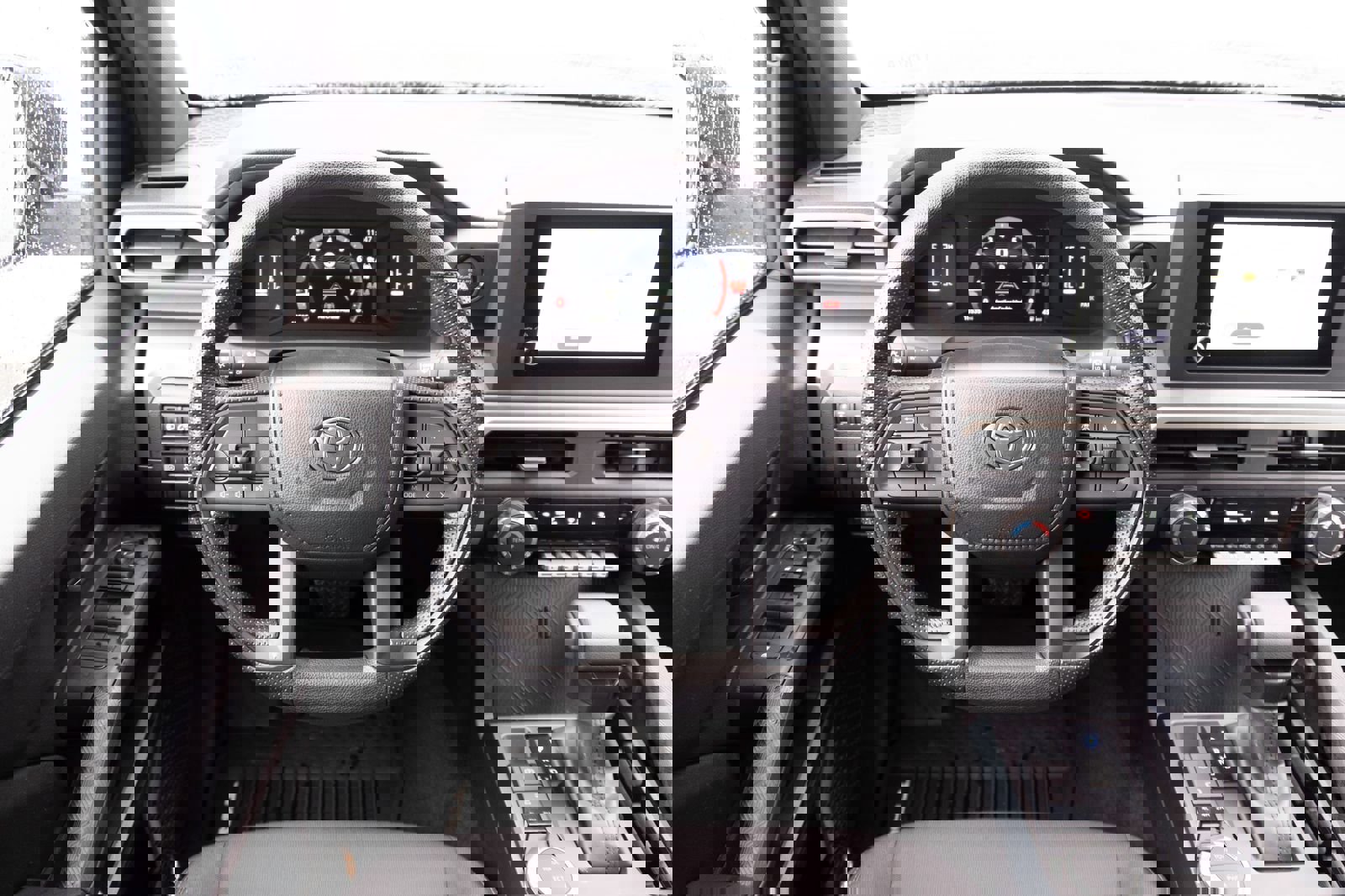 Used 2024 Toyota Tacoma SR5 image 2