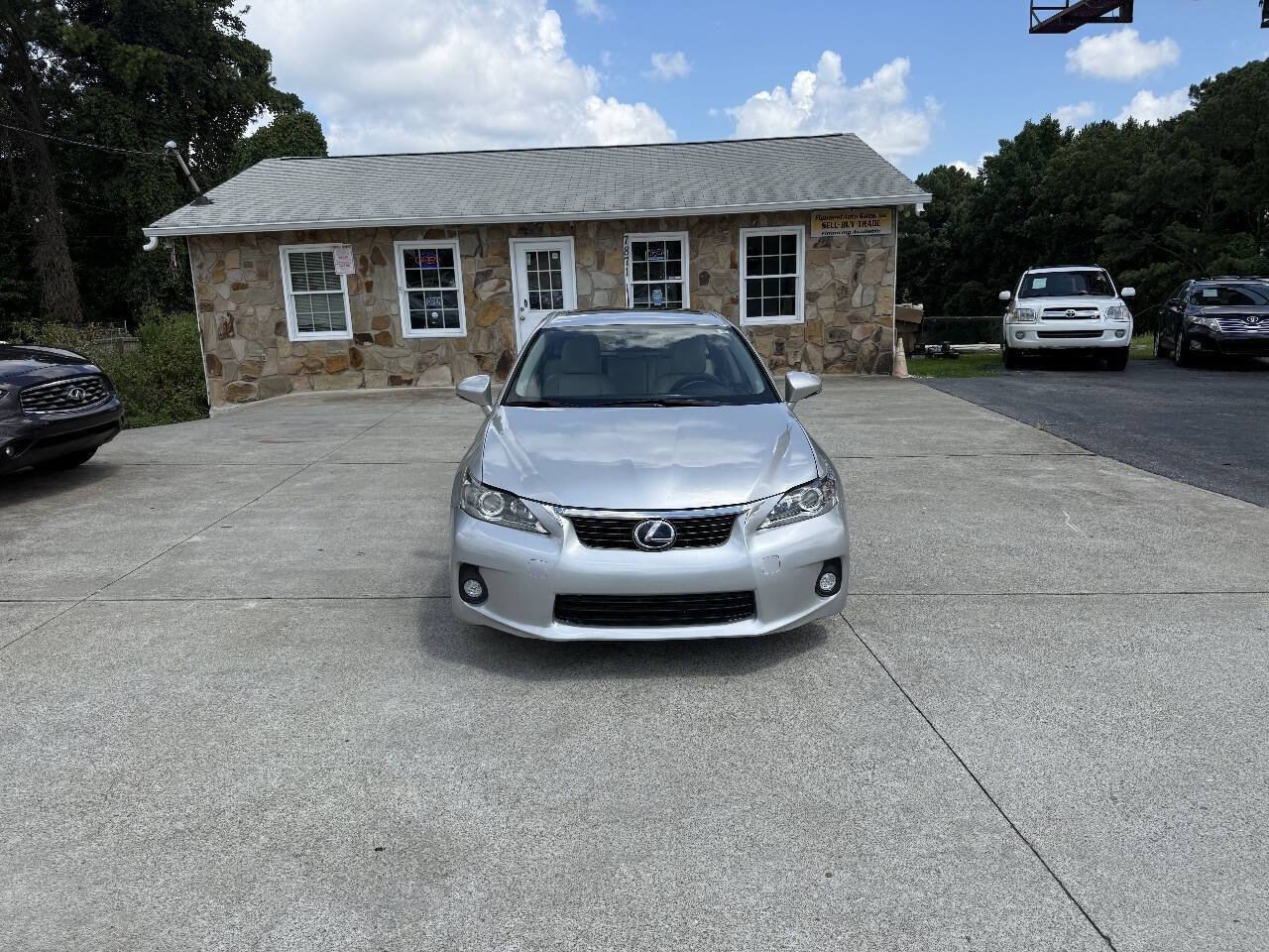 Used 2011 Lexus CT 200h Premium w/ Premium Audio Pkg FWD image 2