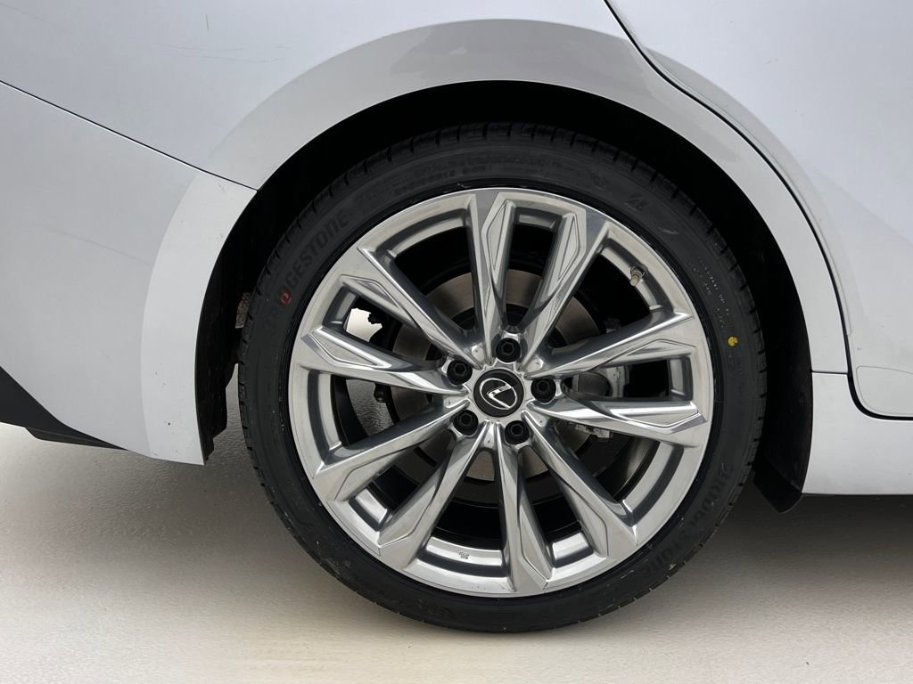 Certified 2022 Lexus IS 350 F Sport image 27