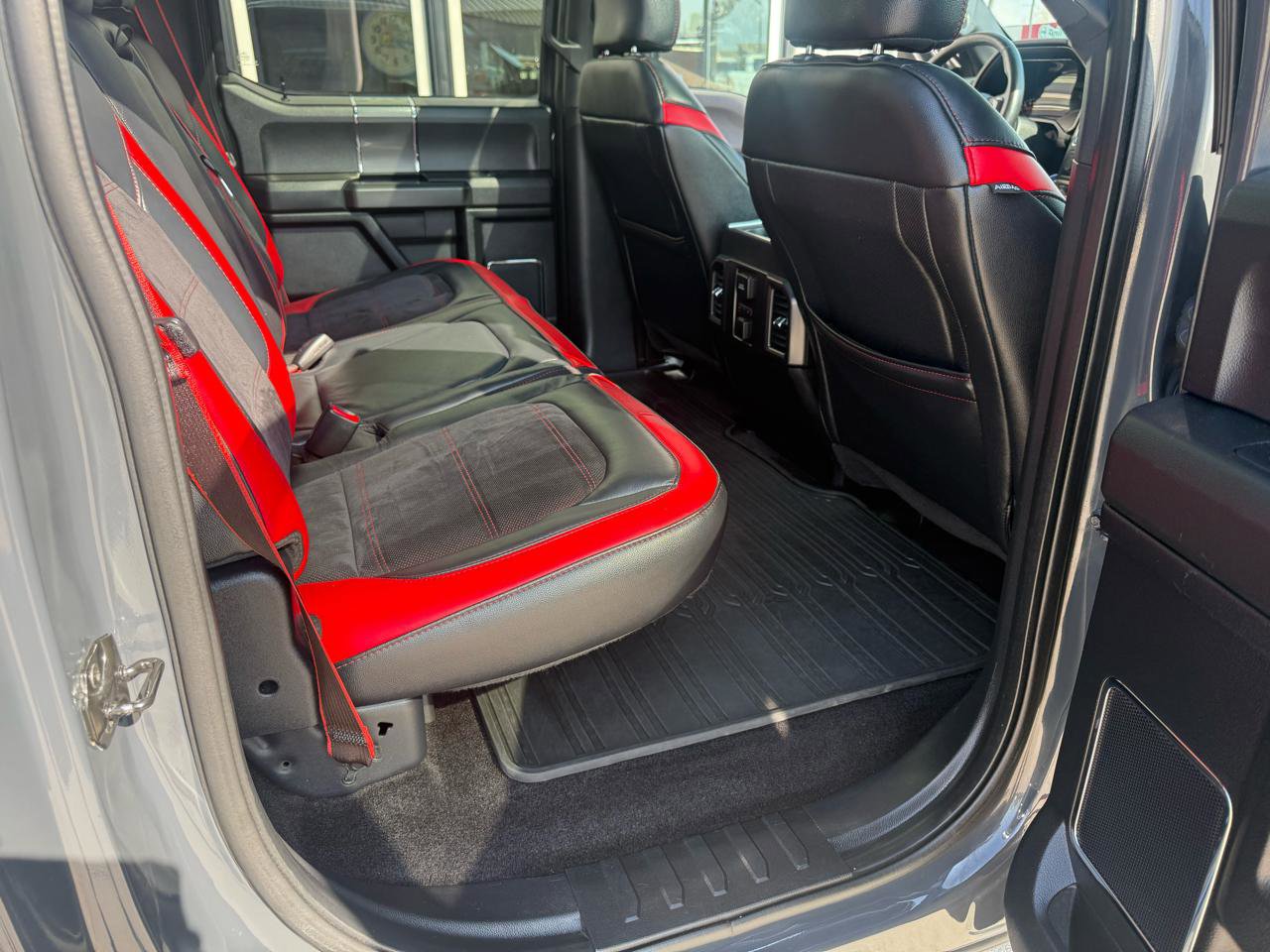 Used 2016 Ford F150 Lariat w/ Equipment Group 502A Luxury image 16