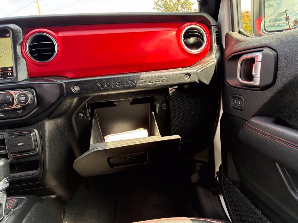 Used 2022 Jeep Wrangler Unlimited Rubicon AWD/4WD image 45