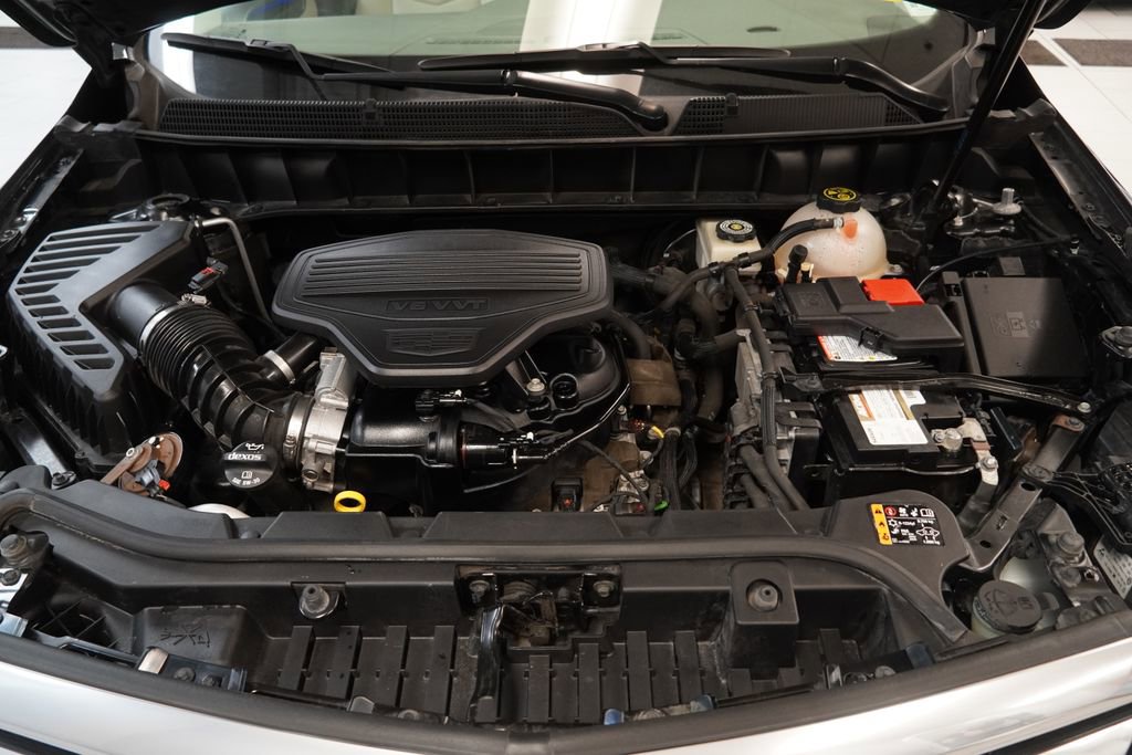 Used 2017 Cadillac XT5 Premium Luxury w/ Advanced Security Package AWD/4WD image 40