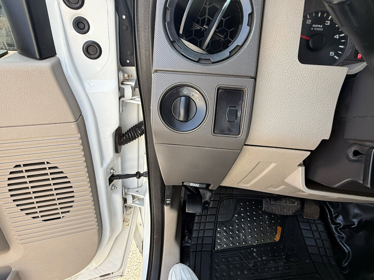 Used 2008 Ford F350 XLT image 23