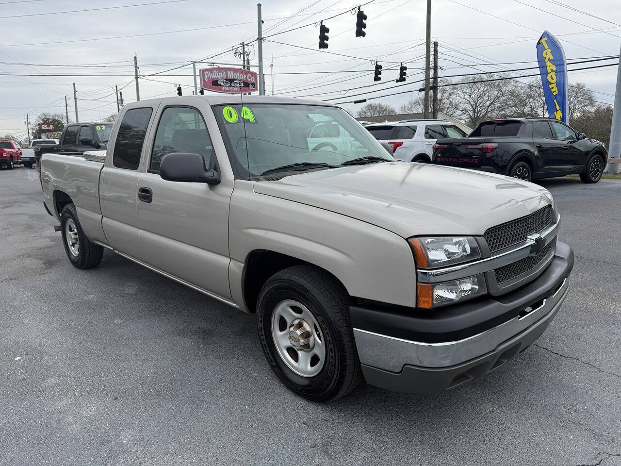 Used 2004 Chevrolet Silverado 1500 W/T RWD image 2
