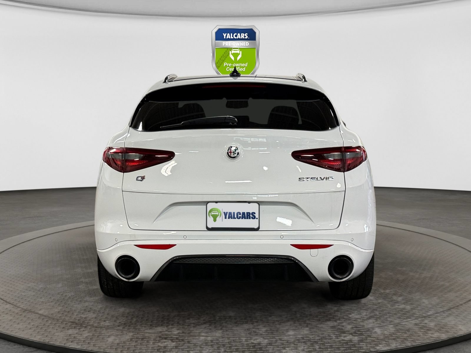 Used 2022 Alfa Romeo Stelvio Veloce AWD/4WD image 4
