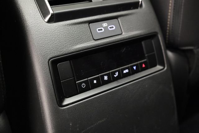 Used 2025 MAZDA CX-70 Plug-In Hybrid w/ Premium Pkg image 29